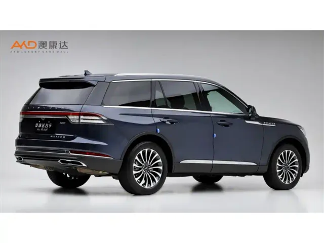 Lincoln Aviator — Фото автомобиля 3
