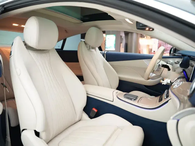 Mercedes-Benz E-Class — Фото автомобиля 12