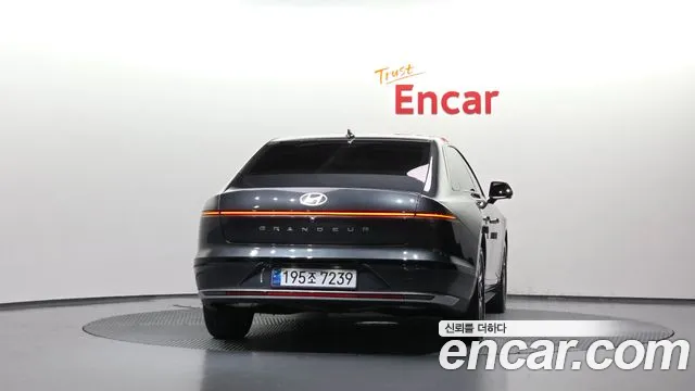 Hyundai Grandeur GN7 — Фото автомобиля 4