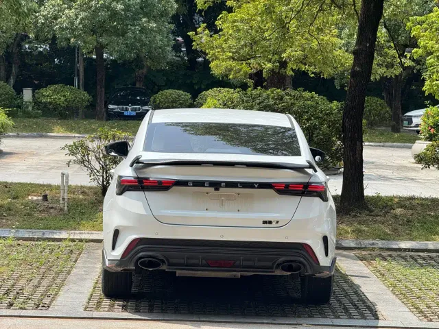 Geely Binrui — Фото автомобиля 13