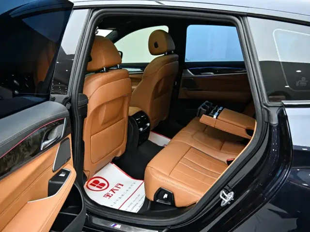 BMW 6 Series Gran Turismo — Фото автомобиля 13