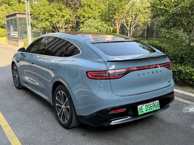 Luxeed R7 — Фото автомобиля 3