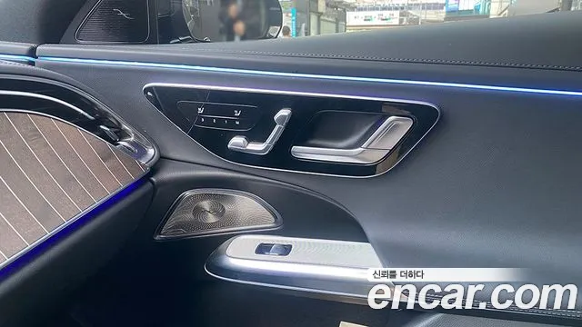 Mercedes-Benz E-Class — Фото автомобиля 11