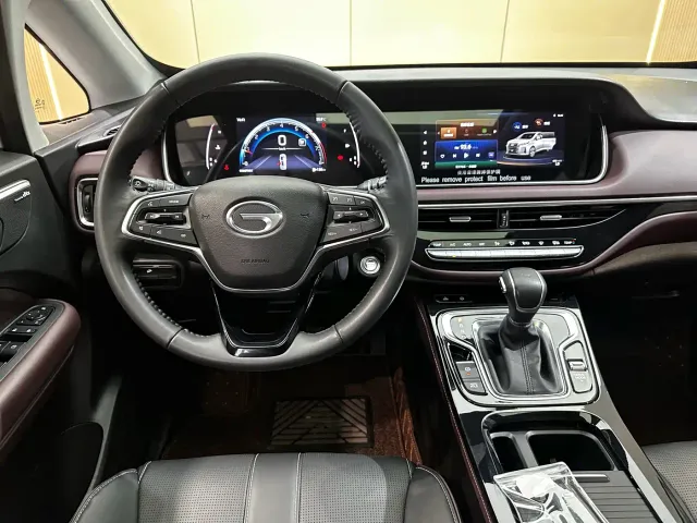 GAC Trumpchi M6 — Фото автомобиля 8