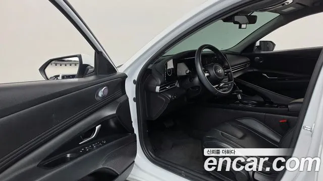 Hyundai Avante CN7 — Фото автомобиля 15