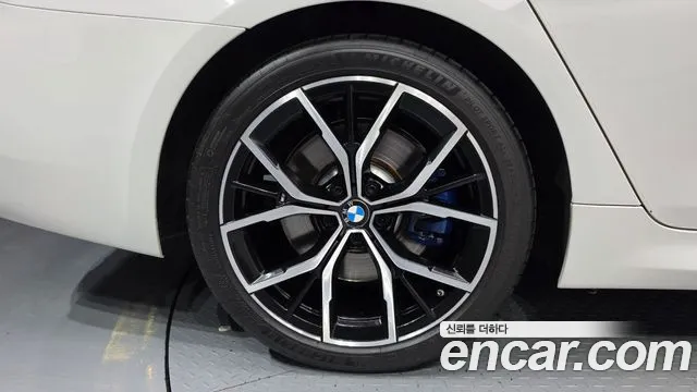 BMW 5 Series G30 — Фото автомобиля 5