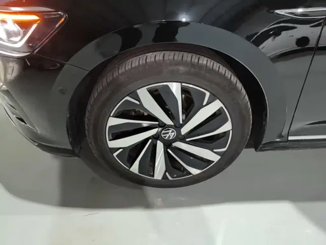 Volkswagen Passat — Фото автомобиля 22