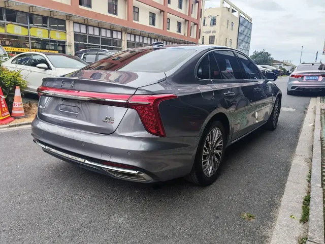 Hongqi H5 — Фото автомобиля 5