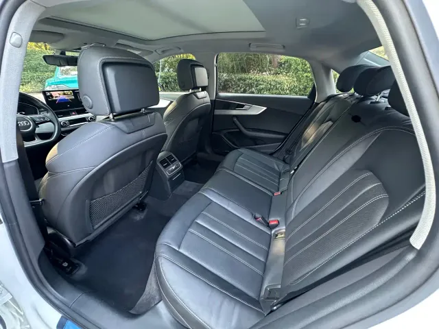 Audi Audi A4L 2022 40 TFSI Luxury Dynamic — Фото автомобиля 13