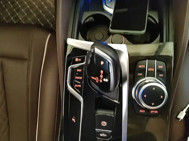 BMW 5 Series — Фото автомобиля 13