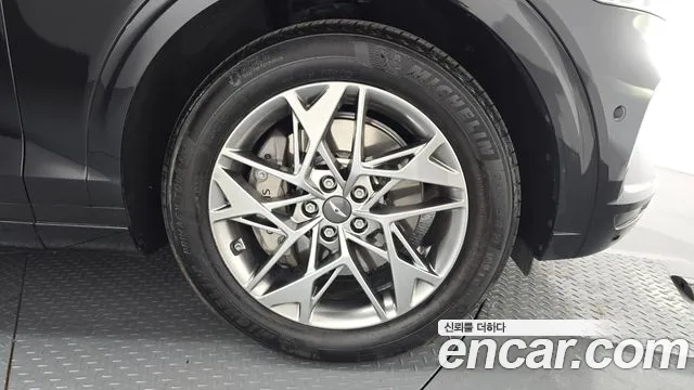 Genesis GV70 — Фото автомобиля 21