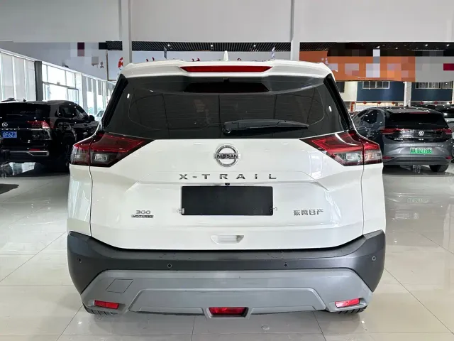 Nissan X-Trail — Фото автомобиля 11