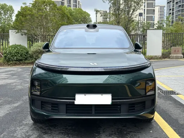 Li Auto L9 — Фото автомобиля 2