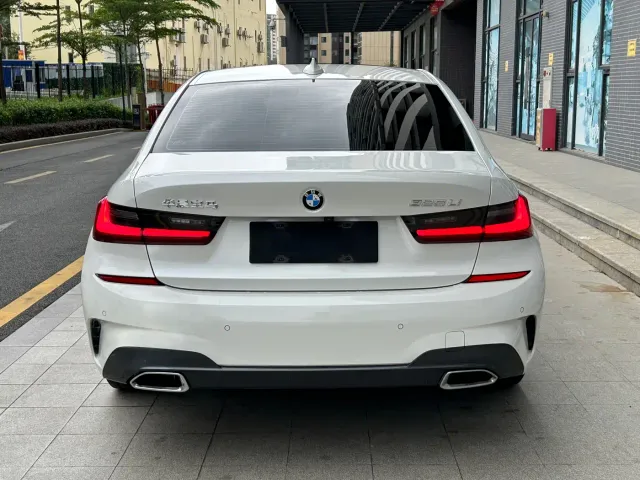 BMW 3 Series — Фото автомобиля 10