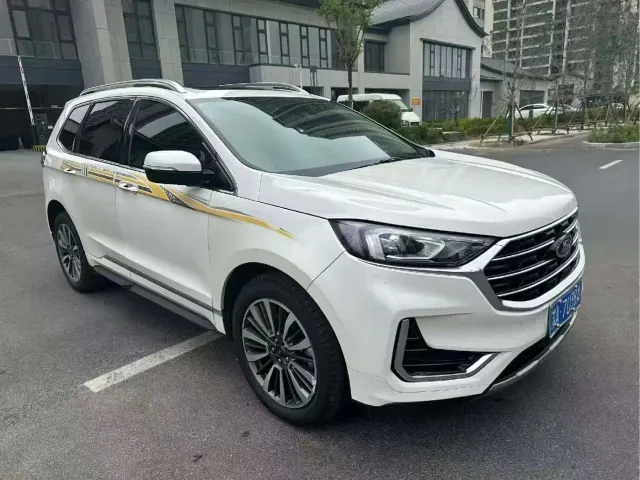 Ford Edge — Фото автомобиля 2