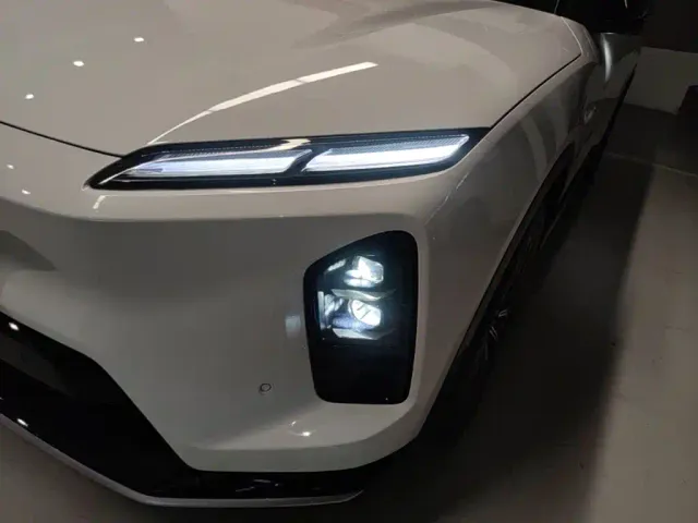 Nio ES6 — Фото автомобиля 23