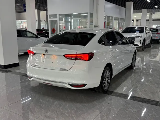 Buick Verano — Фото автомобиля 10