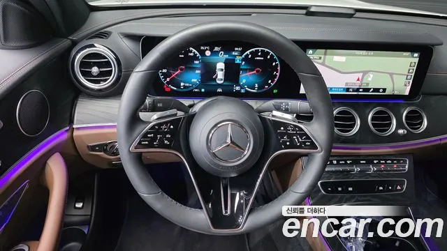 Mercedes-Benz E-Class — Фото автомобиля 14