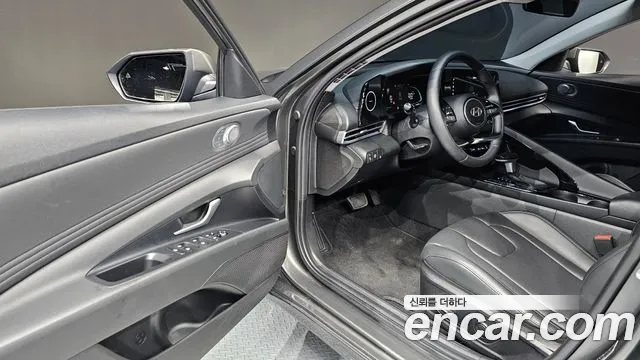 Hyundai Avante CN7 — Фото автомобиля 10