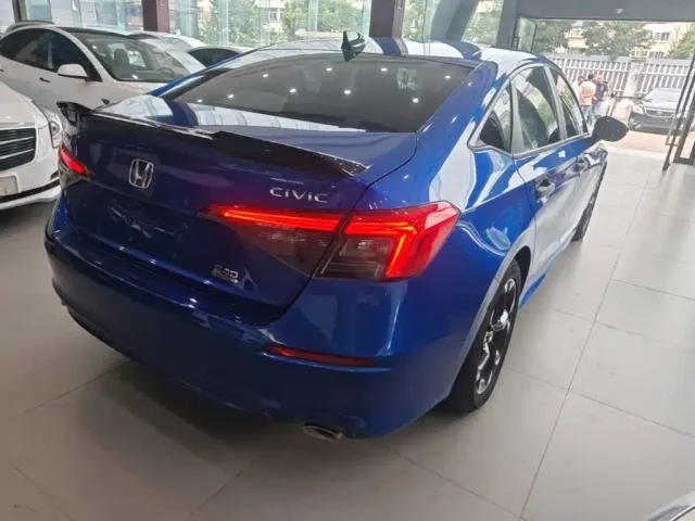 Honda Civic — Фото автомобиля 6