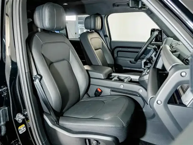 Land Rover Defender — Фото автомобиля 20