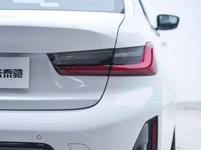 BMW 3 Series — Фото автомобиля 18