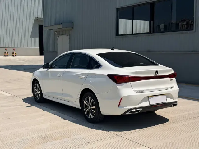 Changan Eado — Фото автомобиля 7