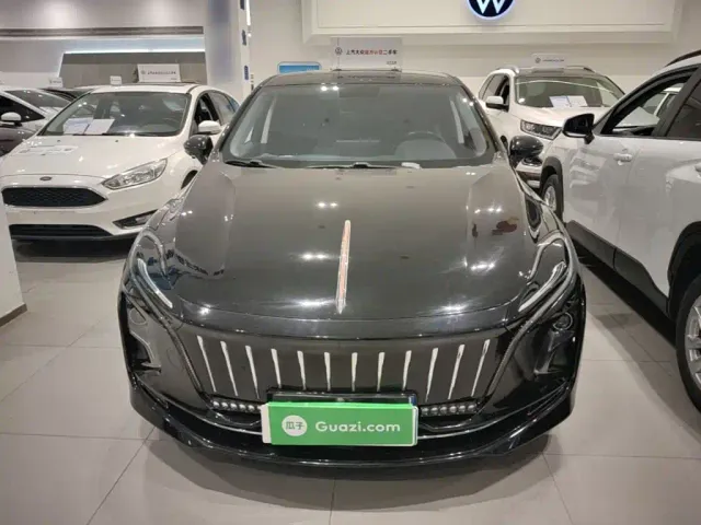 Hongqi E-QM5 — Фото автомобиля 2