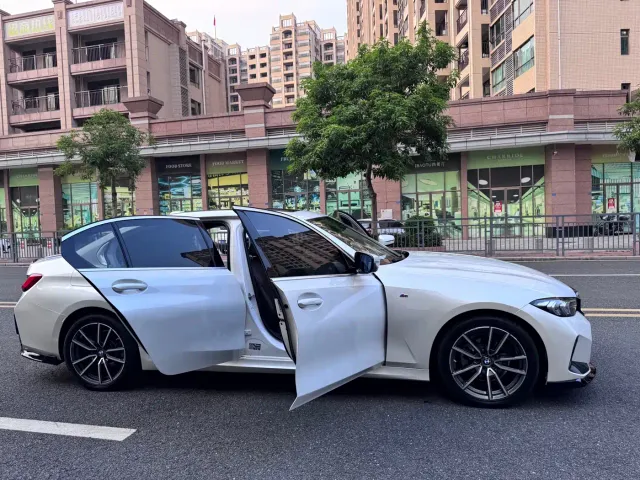 BMW BMW 3 Series 2023 320Li M Sport Package — Фото автомобиля 20