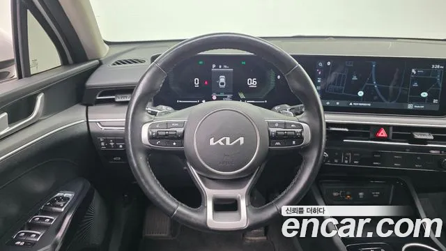 Kia K5 Новый K5 3 поколение 2.0 LPi(Для проката) — Фото автомобиля 12