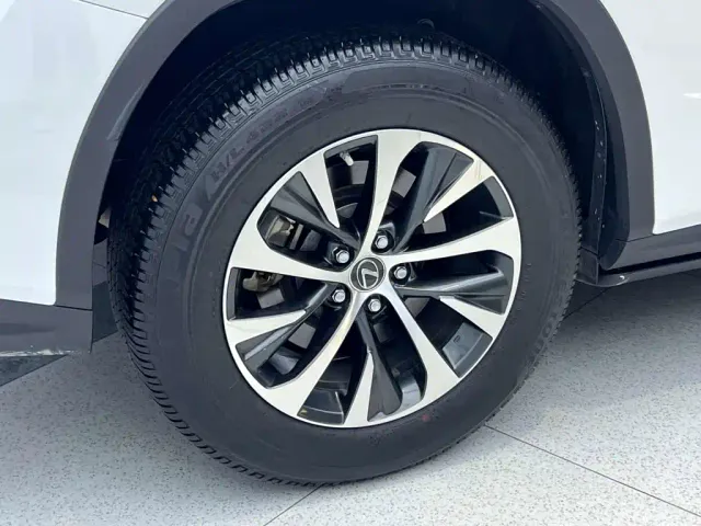 Lexus RX — Фото автомобиля 8