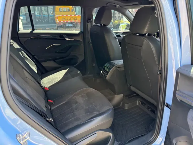 Volkswagen Tiguan L — Фото автомобиля 7