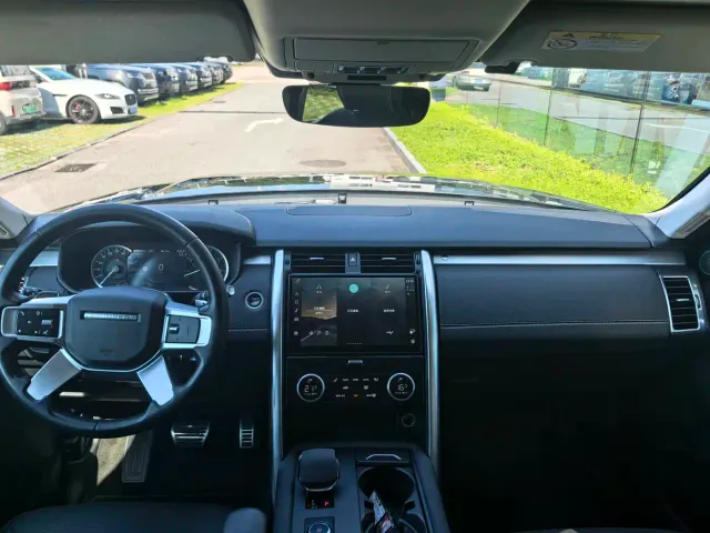 Land Rover Discovery — Фото автомобиля 8