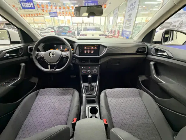 Volkswagen T-Cross — Фото автомобиля 8