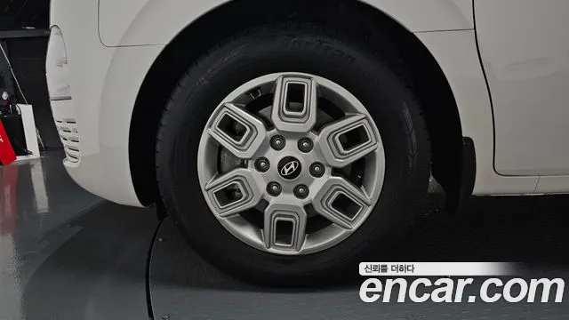 Hyundai Staria Staria Карго 5 мест — Фото автомобиля 5