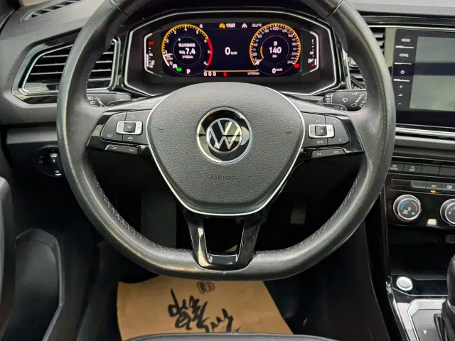 Volkswagen T-Roc — Фото автомобиля 9