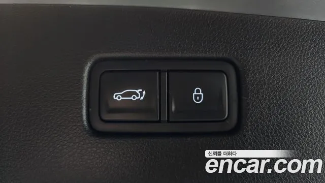 Genesis GV70 — Фото автомобиля 16