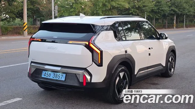 Kia EV3 — Фото автомобиля 2
