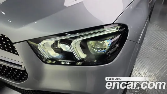 Mercedes-Benz GLE-Class — Фото автомобиля 21