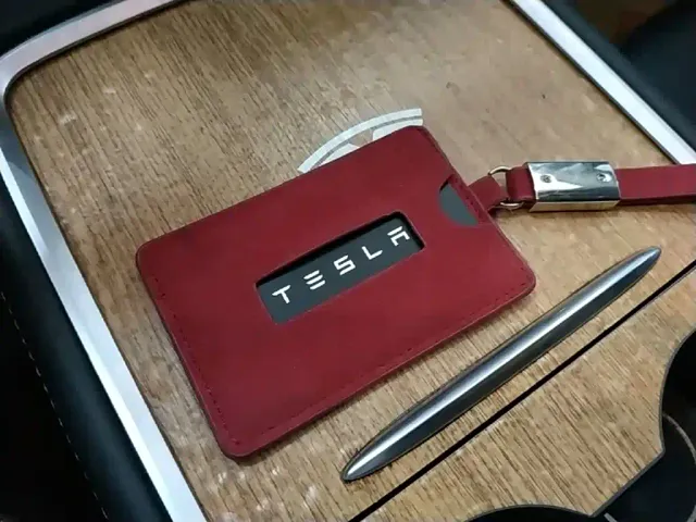 Tesla Model Y — Фото автомобиля 8