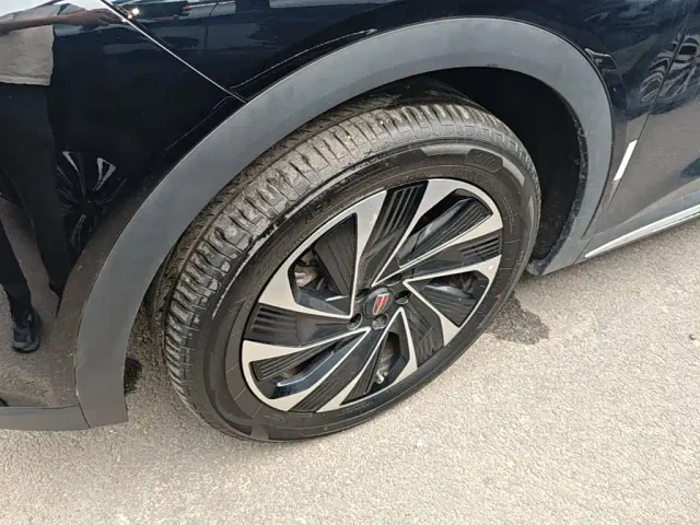 Hongqi HS7 PHEV — Фото автомобиля 22