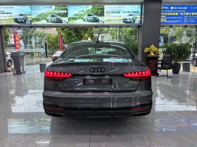 Audi A4L — Фото автомобиля 4
