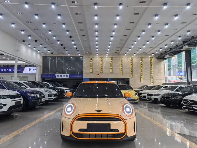 MINI Hatch — Фото автомобиля 3