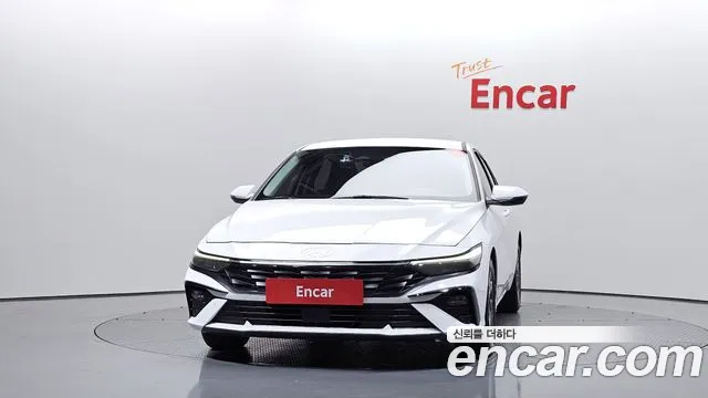 Hyundai Avante CN7 — Фото автомобиля 3