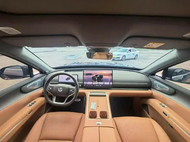 Leapmotor D Series — Фото автомобиля 4