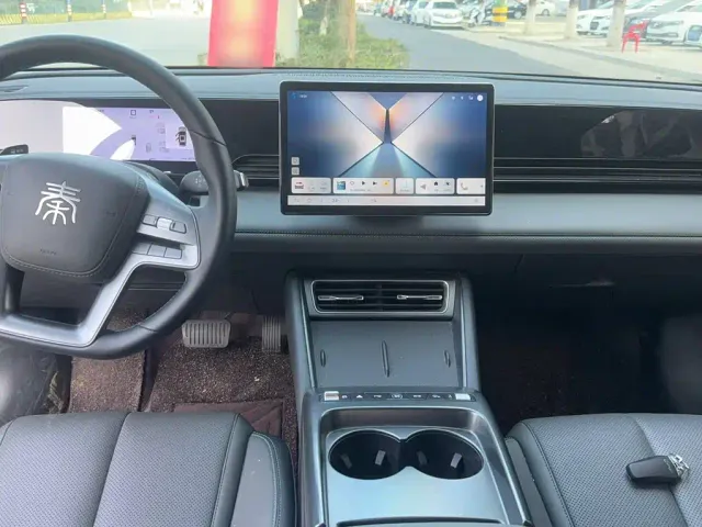 BYD Qin L — Фото автомобиля 4