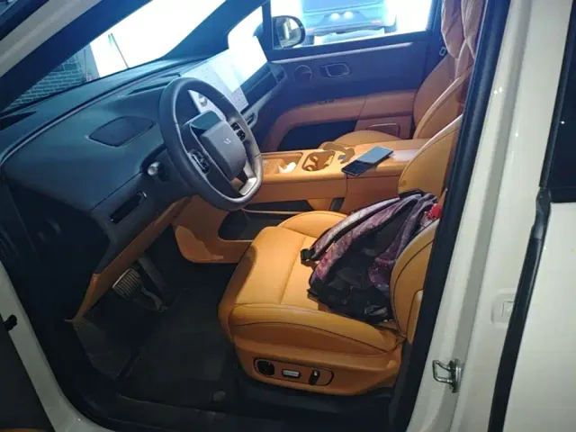 Li Auto i6 — Фото автомобиля 14