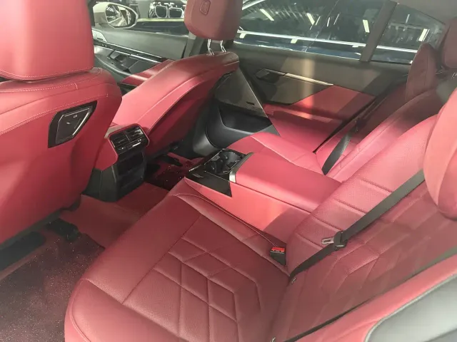 BMW 5 Series — Фото автомобиля 6
