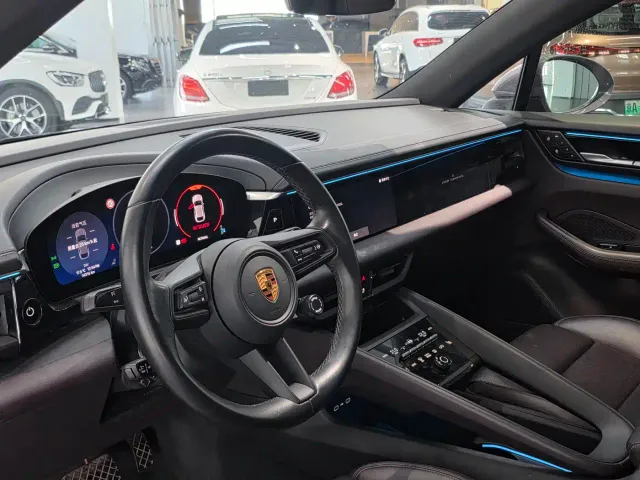 Porsche Macan EV — Фото автомобиля 5