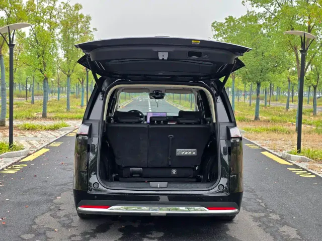 GAC Trumpchi E8 — Фото автомобиля 28